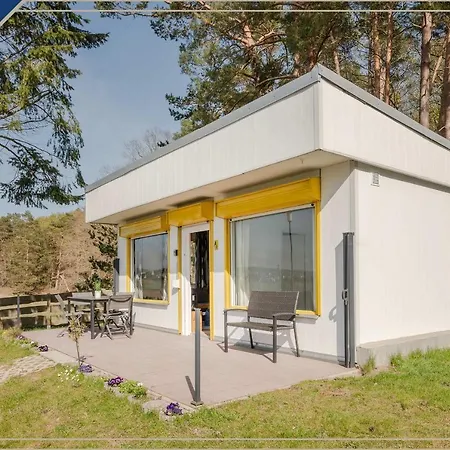 Bungalow Gelb Tatil Evi Uckeritz